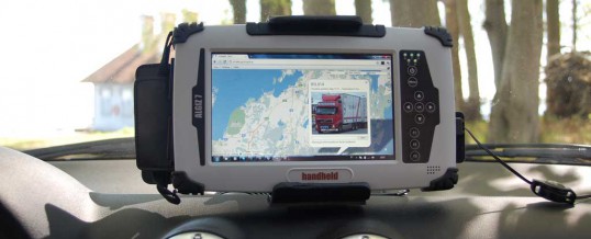 GPS-tracker inbyggd i en stryktålig och vattentät PC
